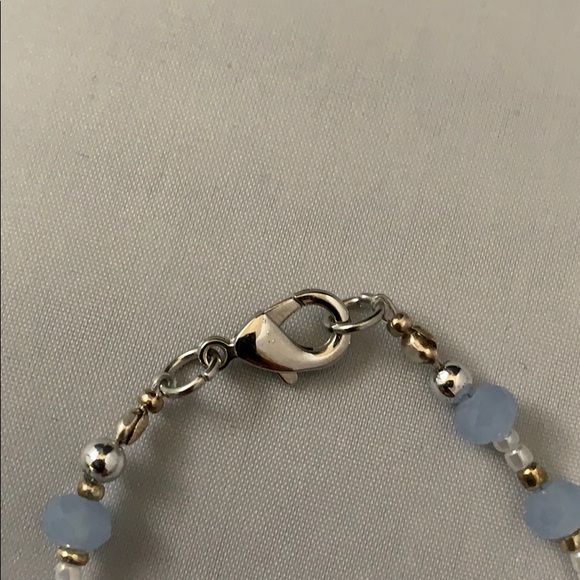Blue and white bead bracelet - Picture 3 of 4